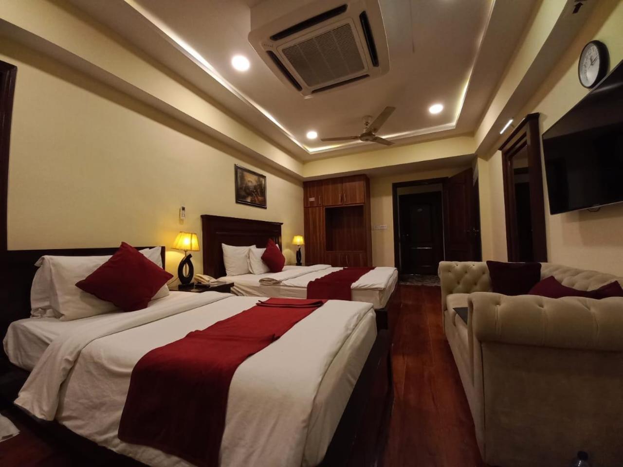 Diplomat Hotel Islamabad Eksteriør bilde